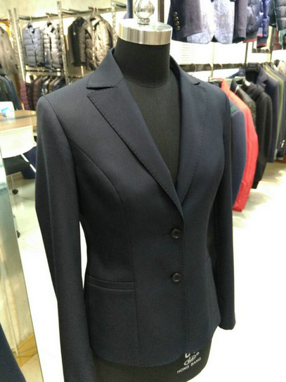 女裝
